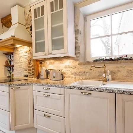 Airhome - Vaimu Apartman *